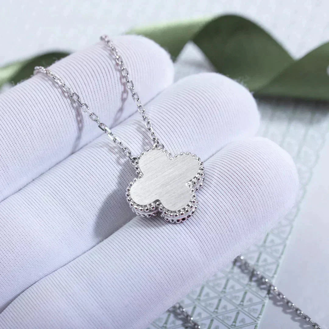 [Vicky]CLOVER  15MM DIAMOND LASER NECKLACE SILVER