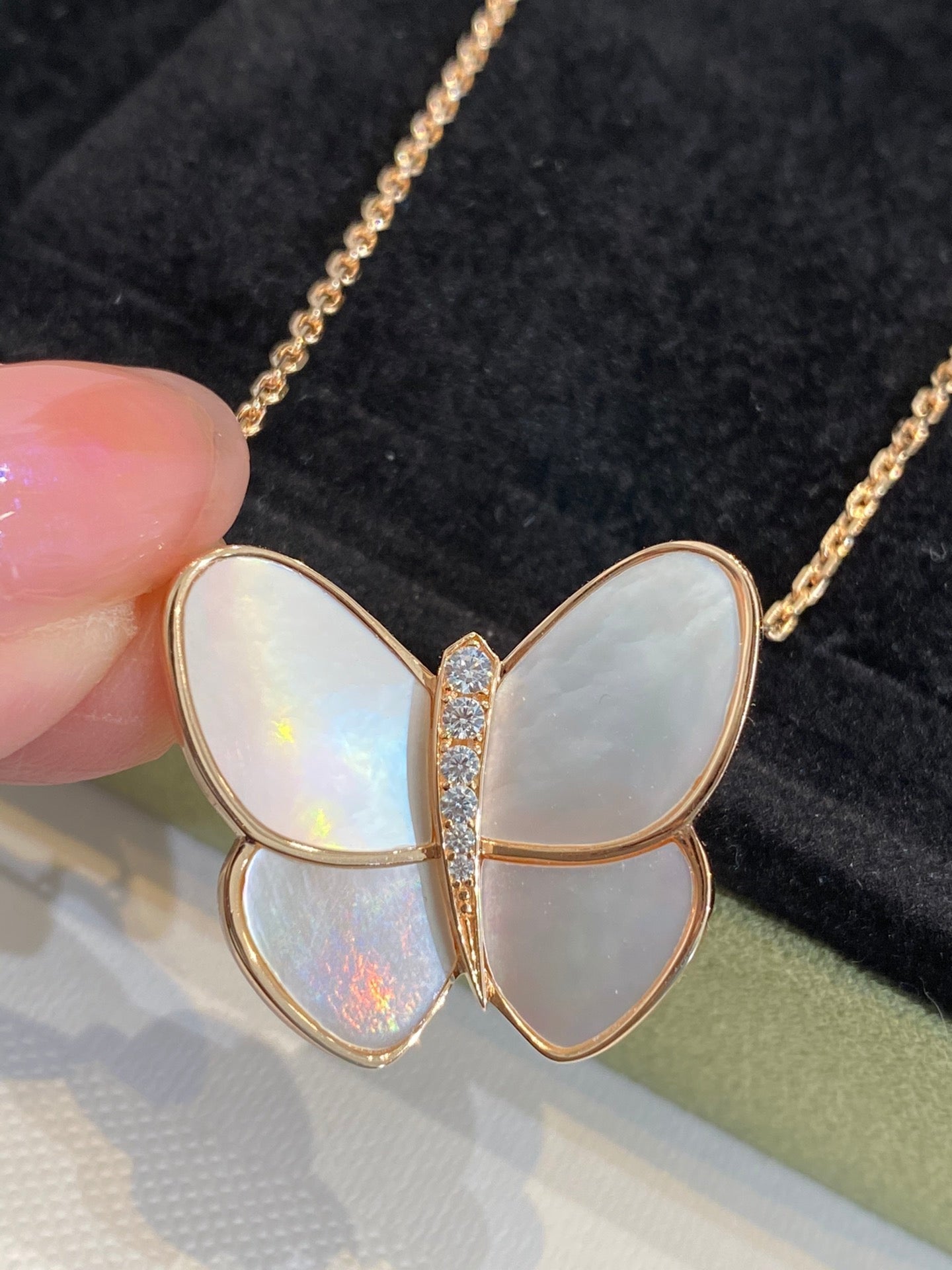 [Vicky]BUTTERFLY GOLD MOP DIAMOND NECKLACE