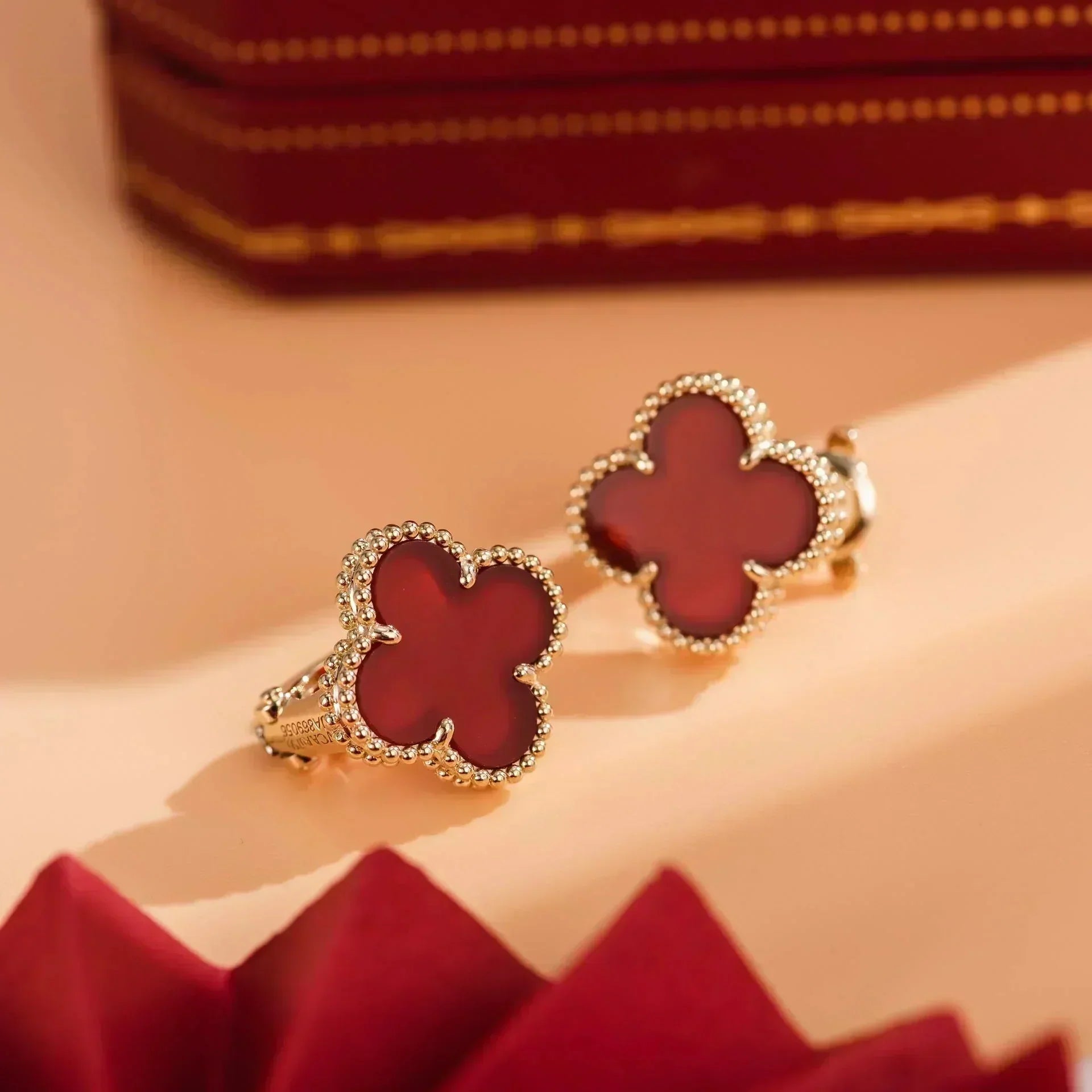 [Vicky]CLOVER MEDIUM 1 MOTIFS CARNELIAN  EARRINGS