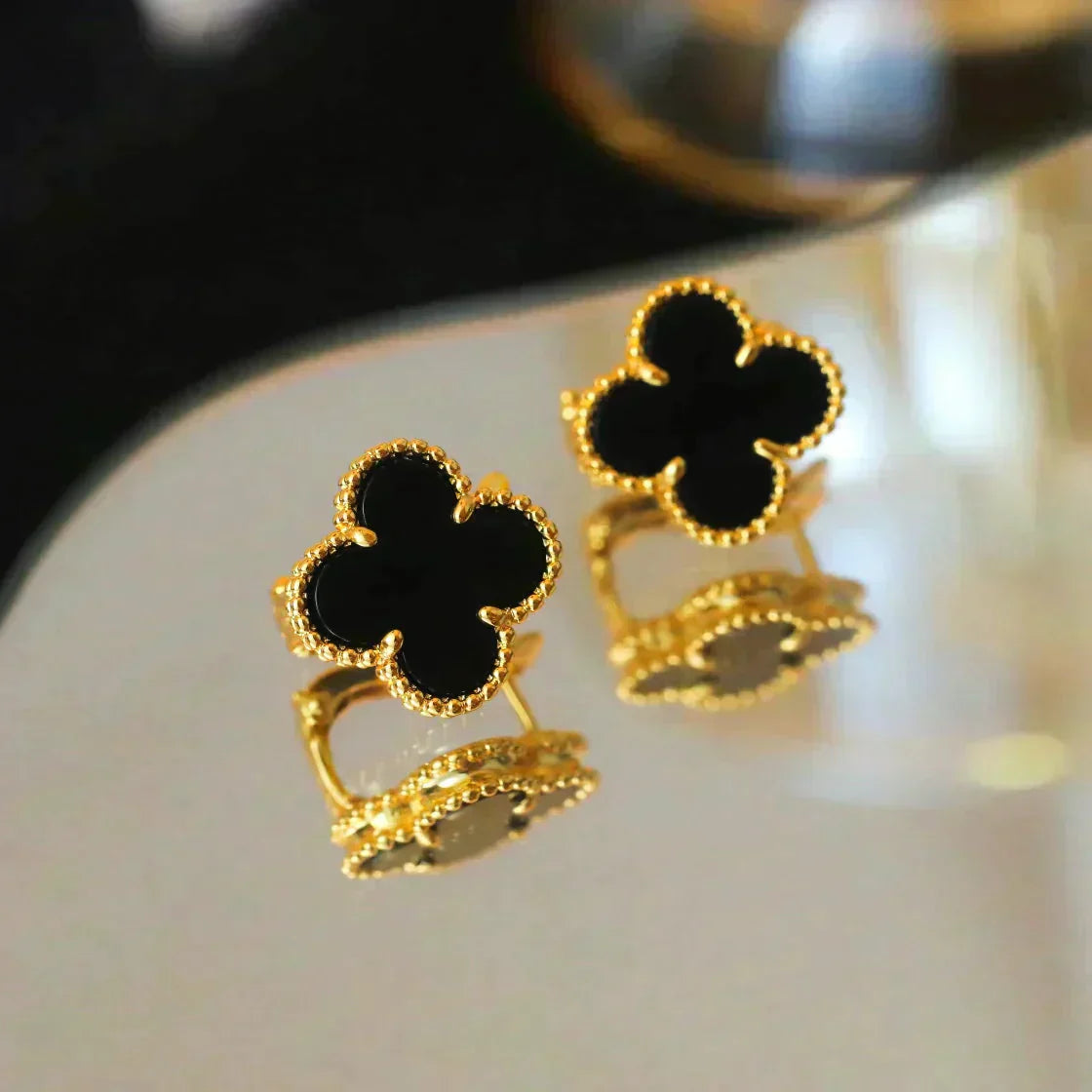 [Vicky]CLOVER MEDIUM 1 MOTIFS  ONYX STUD EARRINGS