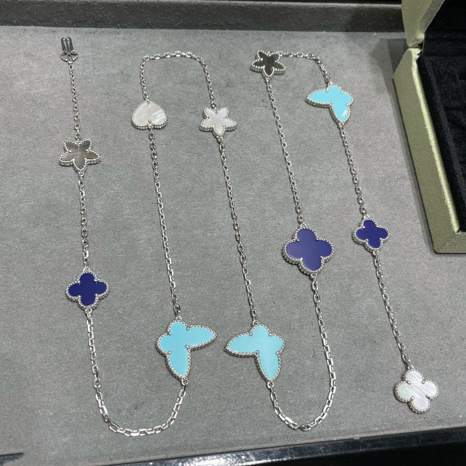 [Vicky]LUCKY CLOVER SILVER 11 MOTIF NECKLACE