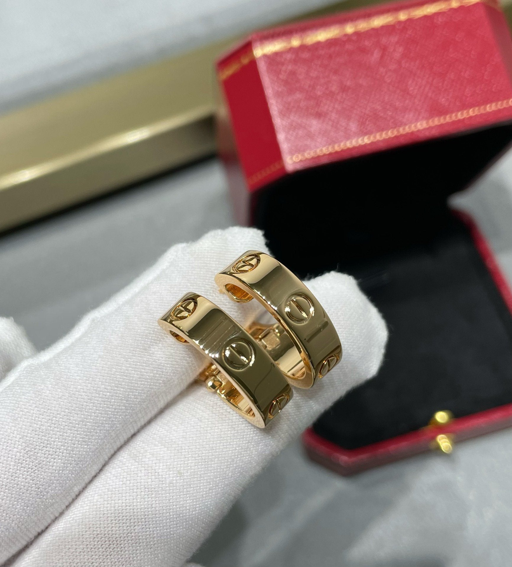 [Vicky]LOVE 5.5MM EARRINGS