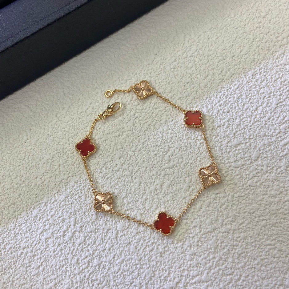 [Vicky]CLOVER 6 MOTIF RED AGATE LASER BRACELET