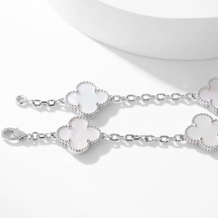 [Vicky]CLOVER 10 MOTIFS WHITE MOTHER OF PEARL NECKLACE