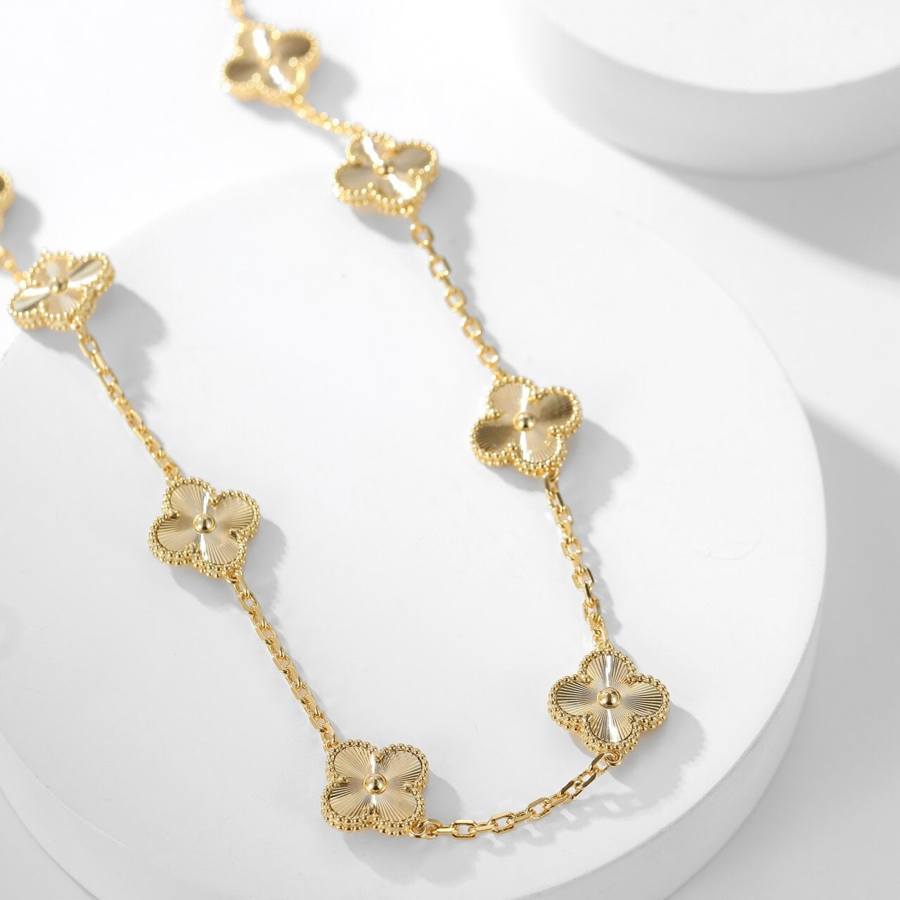 [Vicky]CLOVER 10 MOTIFS LASER NECKLACE