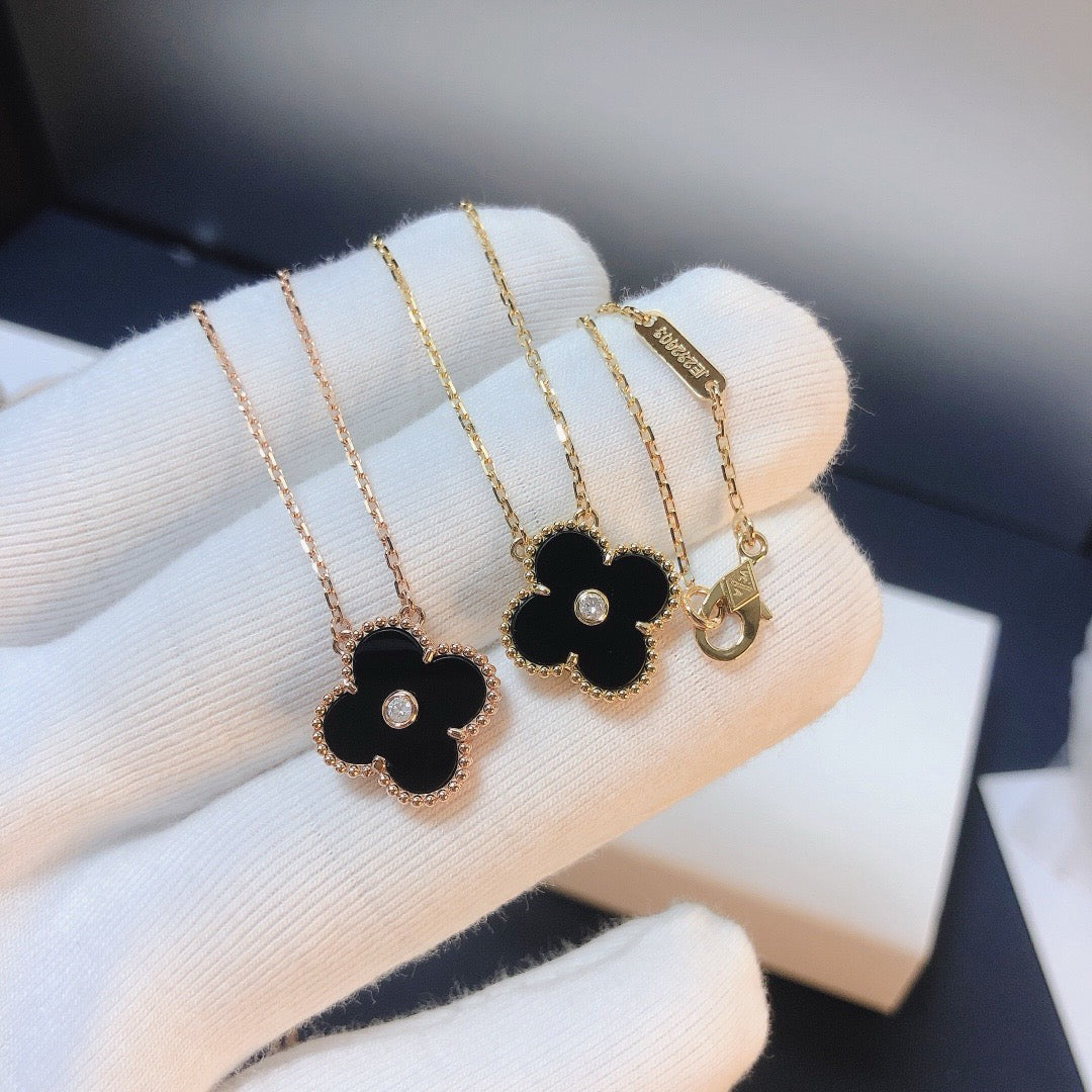 [Vicky]CLOVER 15MM DIAMOND ONYX NECKLACE