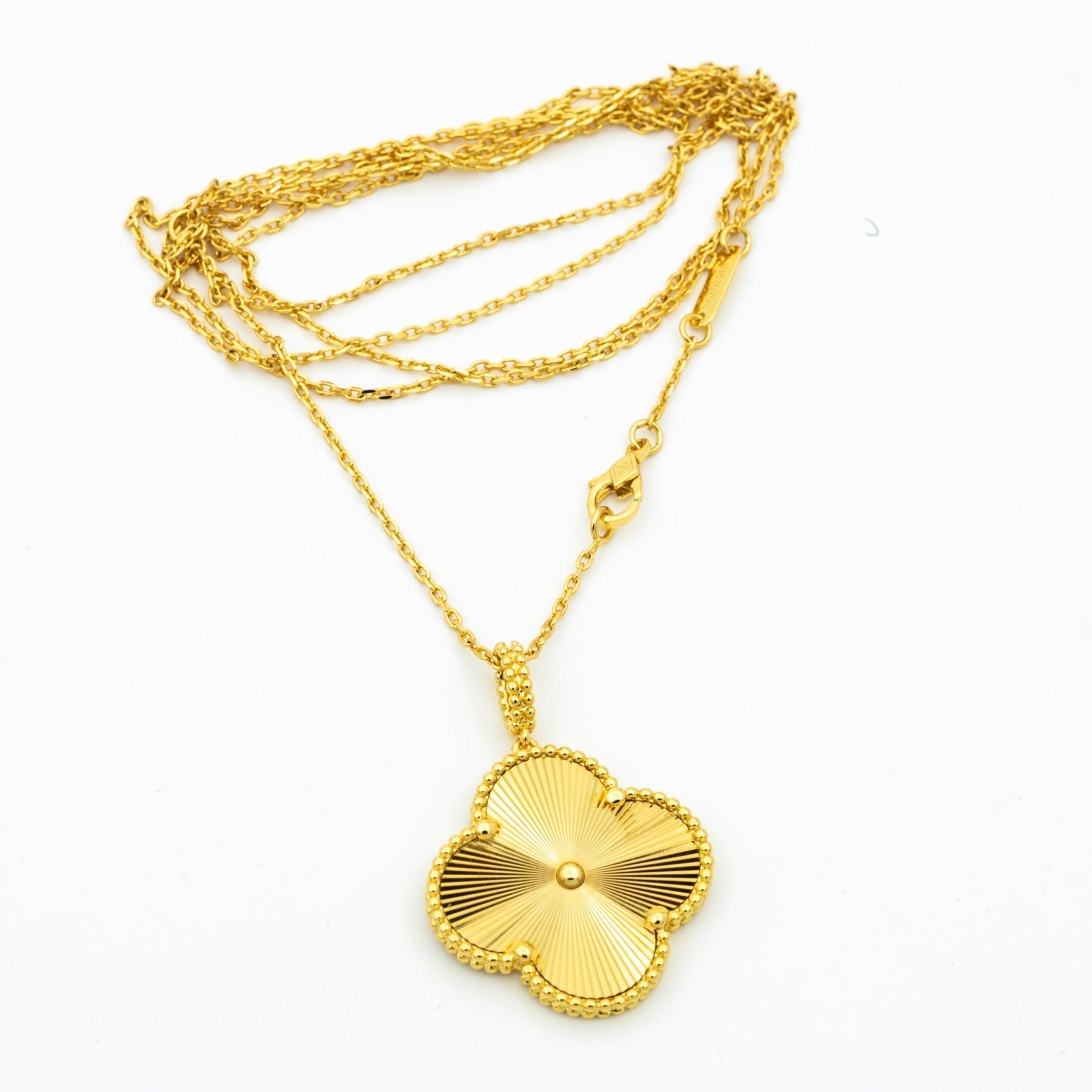 [Vicky]CLOVER 25MM PEDANT NECKLACE GOLD