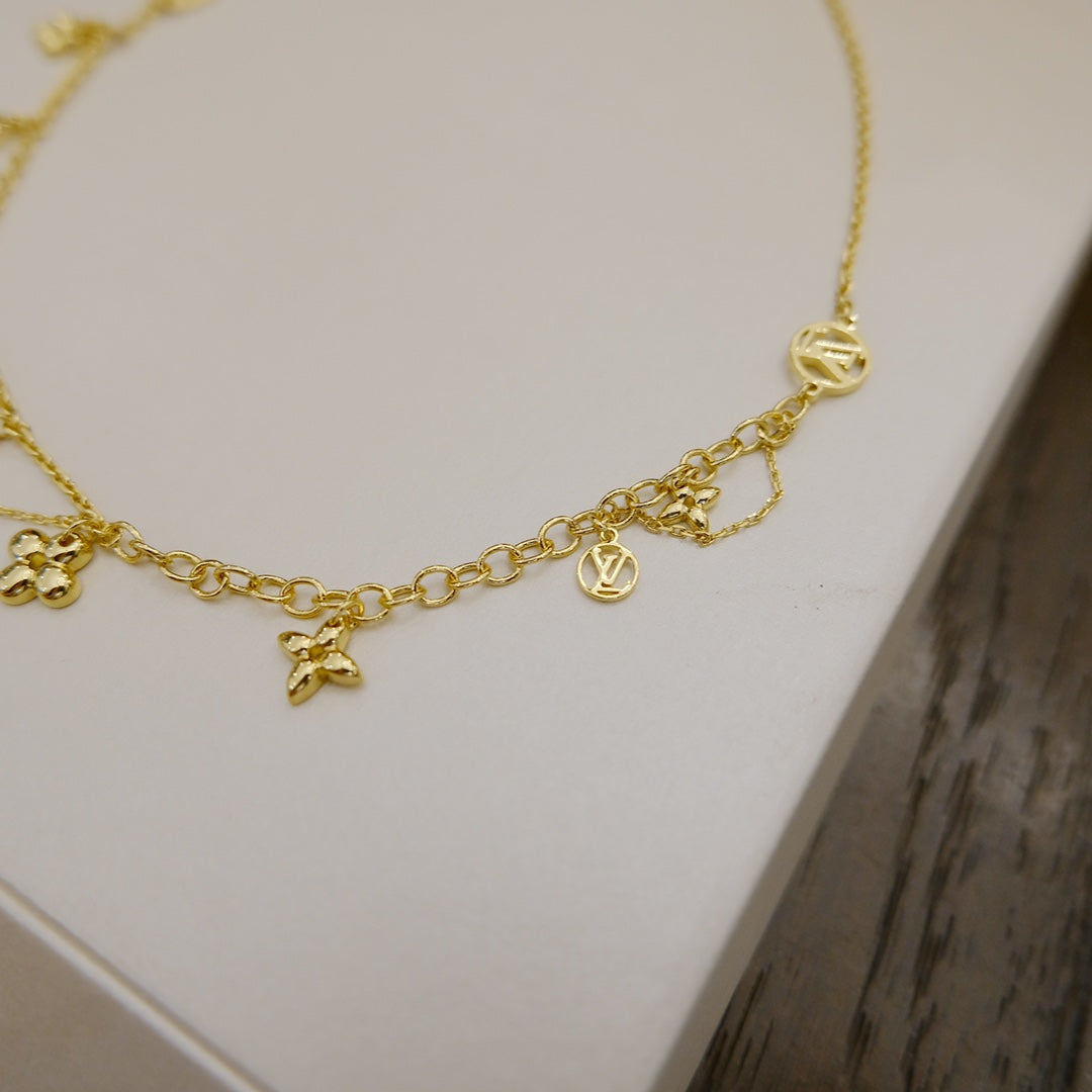 [Vicky]BLOOMING SUPPLE NECKLACE BRASS