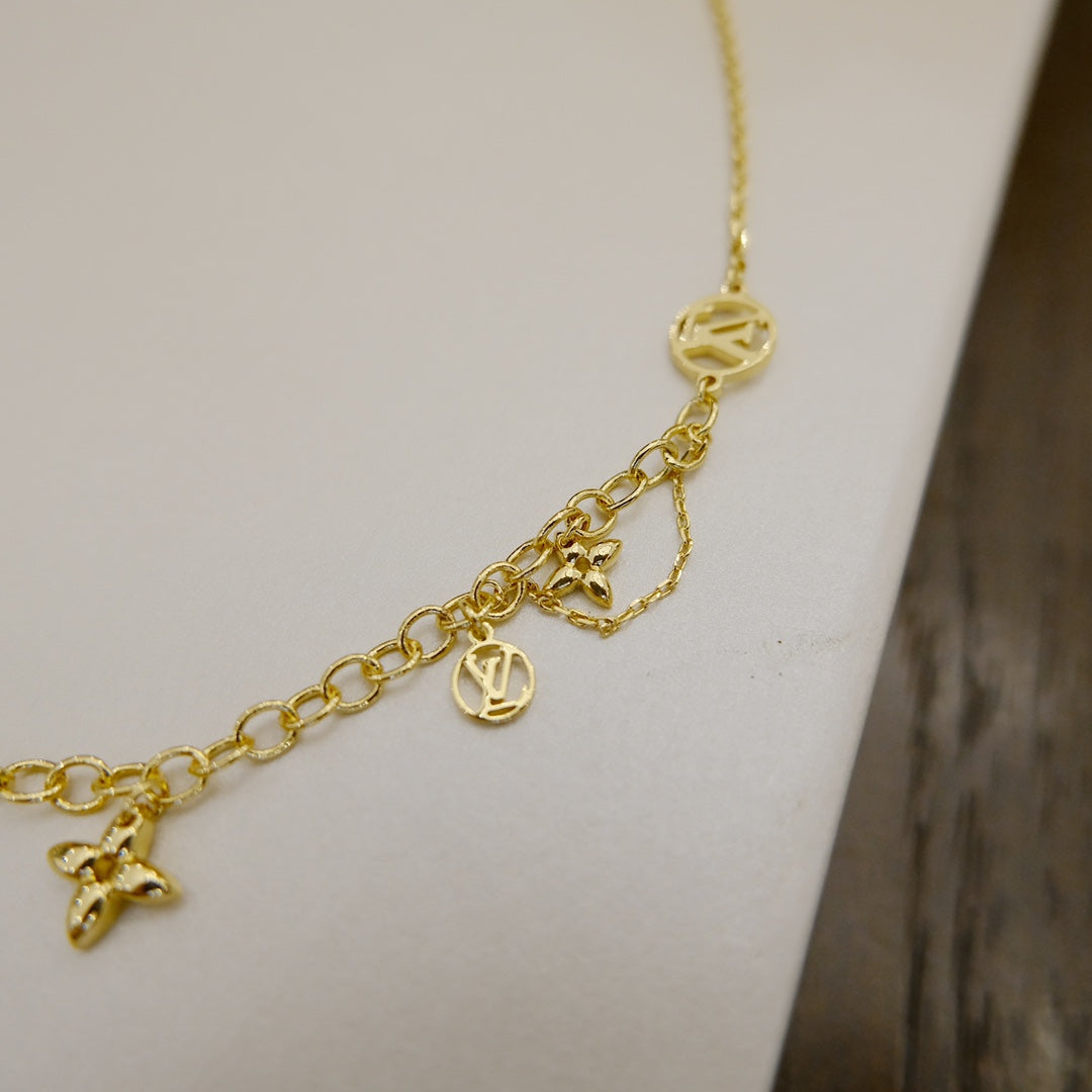 [Vicky]BLOOMING SUPPLE NECKLACE BRASS