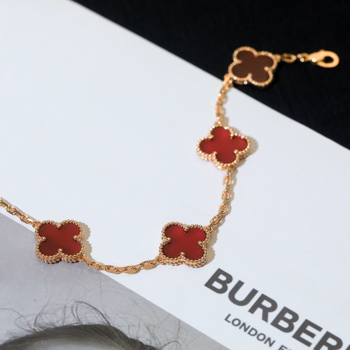 [Vicky]CLOVER 5 MOTIFS RED AGATE  BRACELET